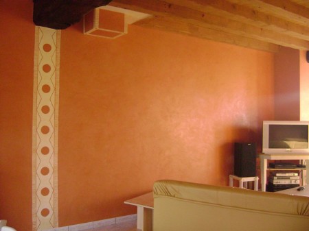 Enduit chaux resserré oxyde ocre